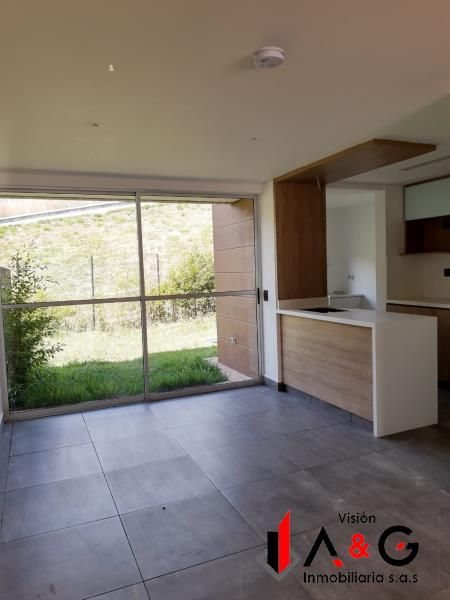 Casa en arriendo Antioquia Bello Urbanización El Trebol 110 m2 Habitaciones 3 Baños 3 Garajes 4 Precio $3700000