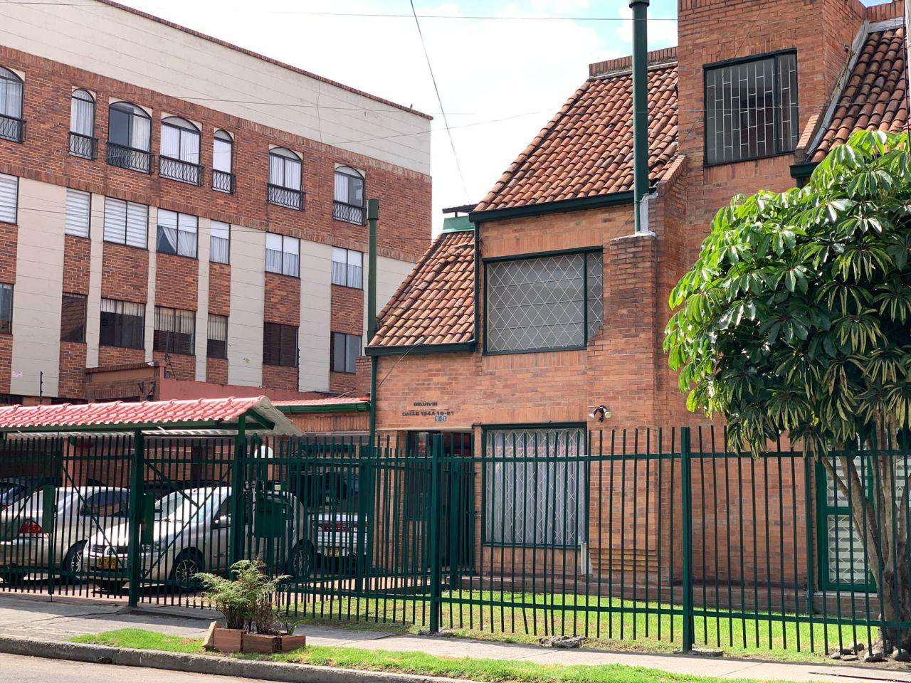 Casa en venta Cundinamarca Bogotá El Contador 162 m2 Habitaciones 4 Baños 3 Garajes 2 Precio $1200000000