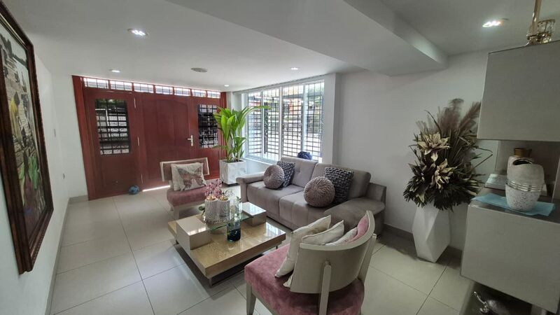 Casa en venta Valle Del Cauca Cali Urbanización La Merced 500 m2 Habitaciones 5 Baños 5 Garajes 4 Precio $900000000
