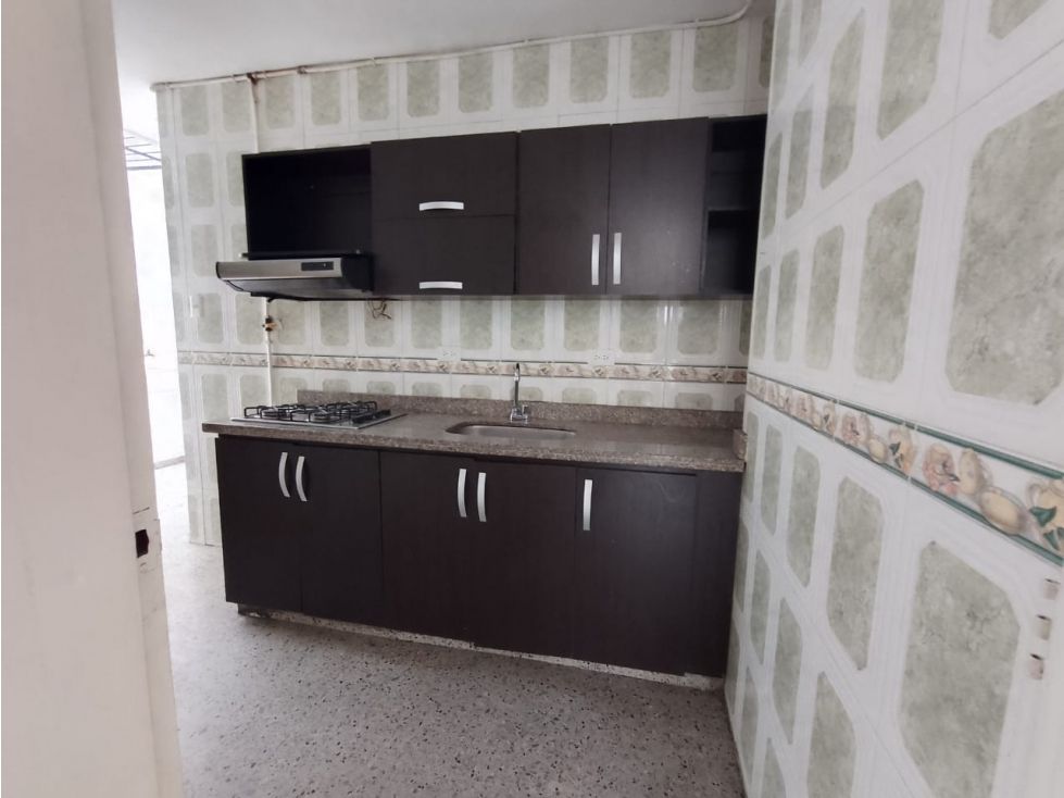 Casa en arriendo Antioquia Medellín Miraflores 120 m2 Habitaciones 4 Baños 3 Garajes 0 Precio $2400000