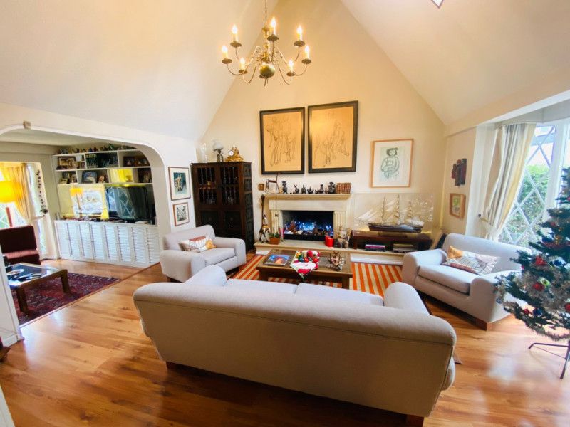 Casa en venta Cundinamarca Bogotá La Calleja 329 m2 Habitaciones 3 Baños 2 Garajes 5 Precio $1750000000