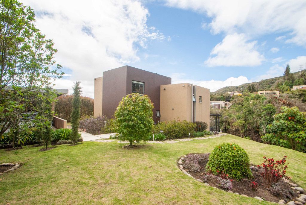 Casa en venta Cundinamarca La Calera La Calera 273 m2 Habitaciones 3 Baños 4 Garajes 3 Precio $1900000000