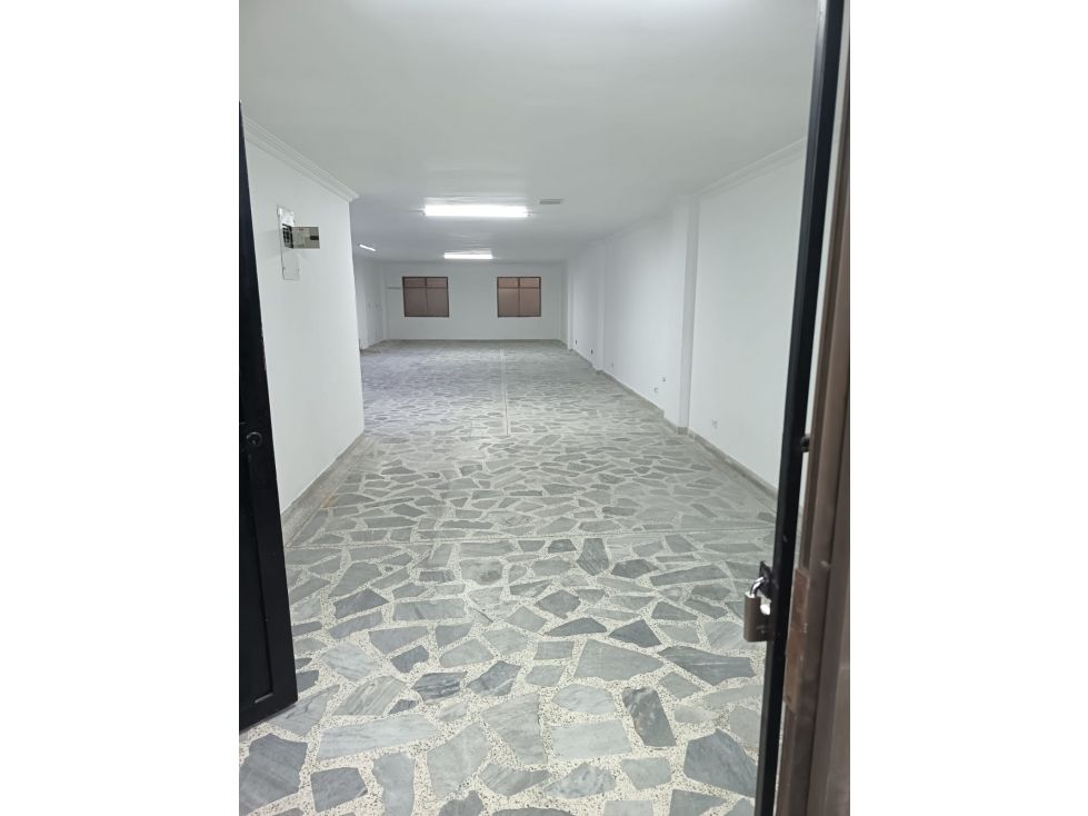Local en arriendo Antioquia Itagüí Itagüí 102 m2 Habitaciones 0 Baños 2 Garajes 0 Precio $2350000
