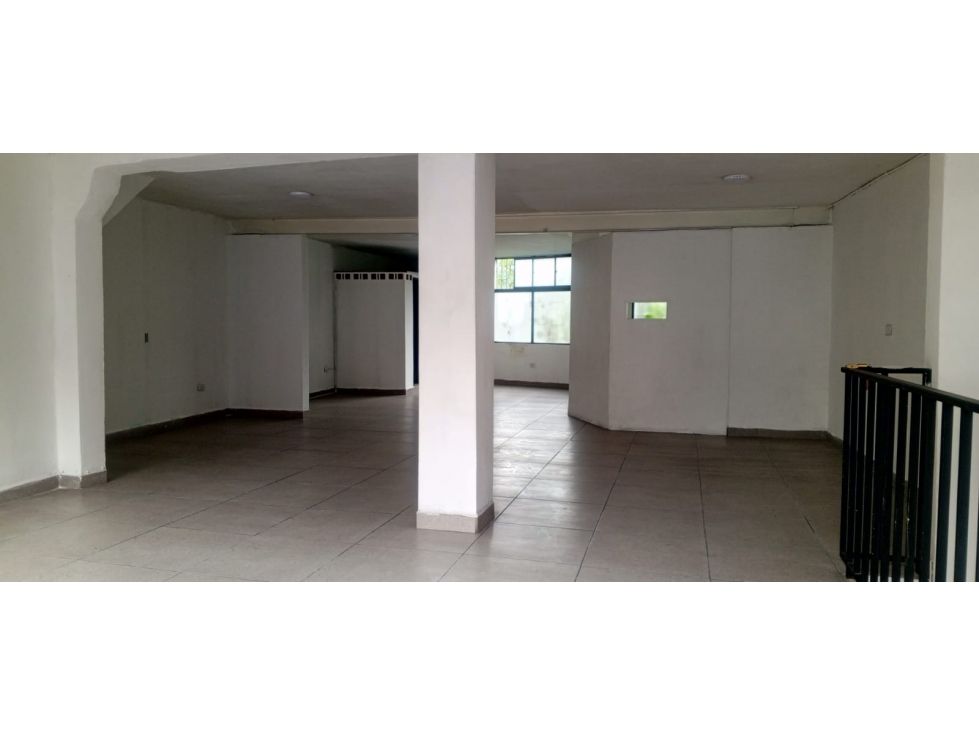 Local en arriendo Antioquia Itagüí San Antonio 140 m2 Habitaciones 0 Baños 2 Garajes 0 Precio $3800000