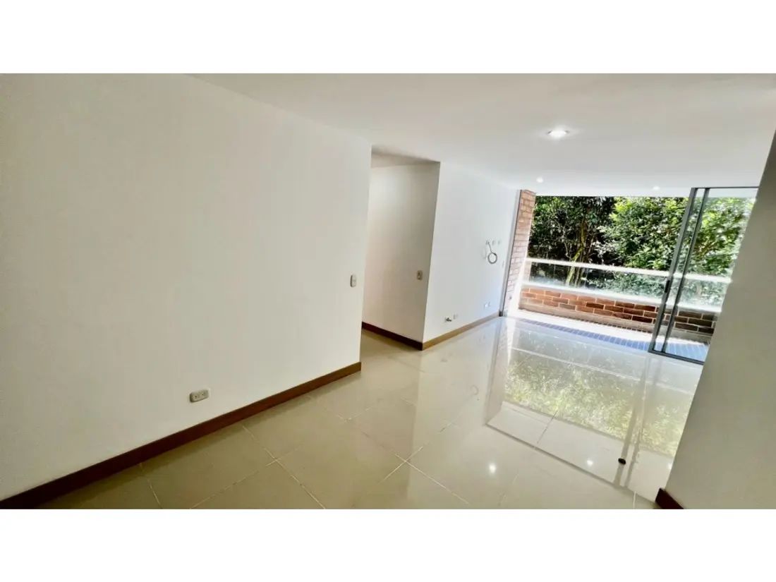 Apartamento en venta Antioquia Envigado El Chinguí 70 m2 Habitaciones 3 Baños 2 Garajes 2 Precio $381000000