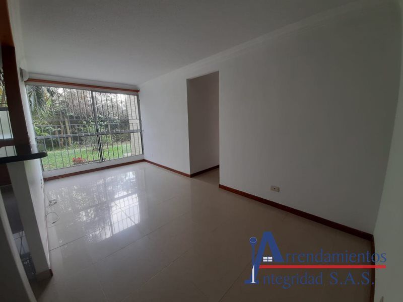 Apartamento en arriendo Antioquia Medellín El Rincon 65 m2 Habitaciones 3 Baños 2 Garajes 0 Precio $1800000