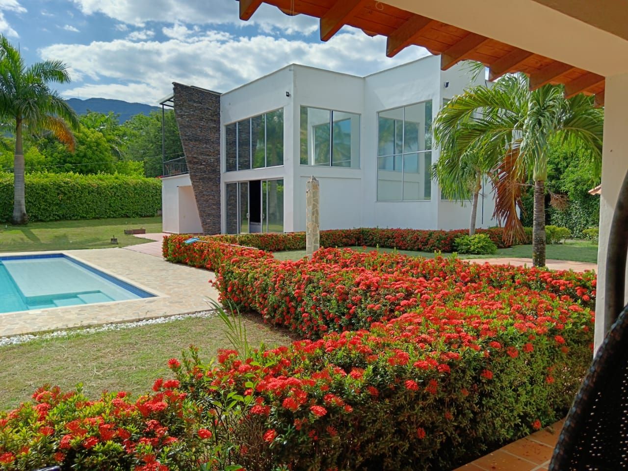 Finca en venta Antioquia Santafé De Antioquia Corregimiento Tonusco 300 m2 Habitaciones 6 Baños 6 Garajes 6 Precio $1750000000