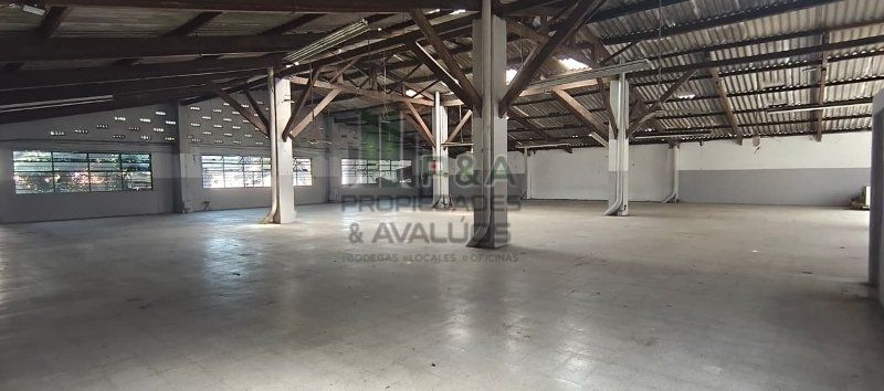 Bodega en arriendo Antioquia Medellín San Miguel 600 m2 Habitaciones 0 Baños 6 Garajes 0 Precio $25000000