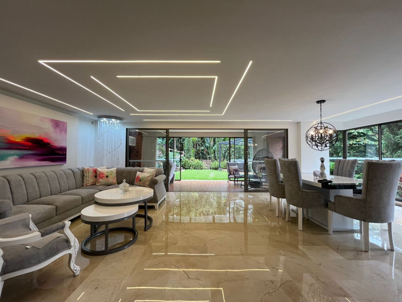 Casa en arriendo Antioquia Envigado La Pradera 455 m2 Habitaciones 4 Baños 6 Garajes 4 Precio $25800000