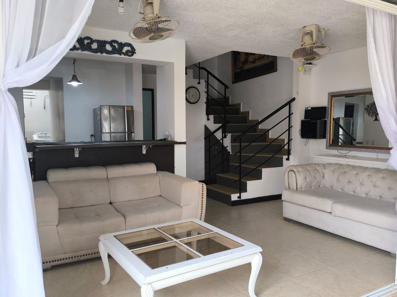 Casa en venta Antioquia Santafé De Antioquia Corregimiento Tonusco 100 m2 Habitaciones 3 Baños 3 Garajes 2 Precio $480000000