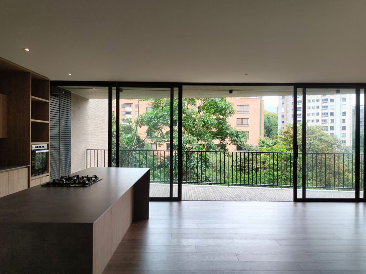 Apartamento en arriendo Antioquia Medellín Las Lomas No 1 172 m2 Habitaciones 3 Baños 3 Garajes 2 Precio $13400000