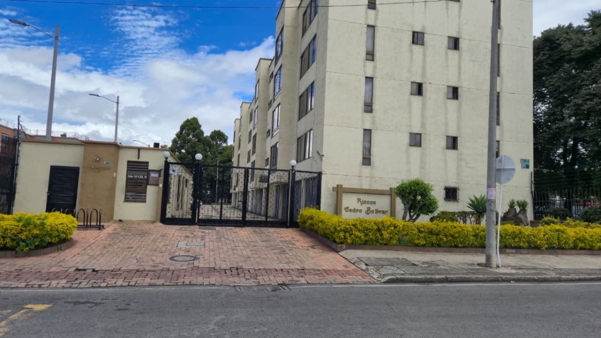 Apartamento en arriendo Cundinamarca Bogotá Cedro Bolívar 60 m2 Habitaciones 2 Baños 1 Garajes 1 Precio $3200000