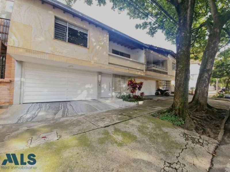 Casa en venta Antioquia Medellín La Floresta 418 m2 Habitaciones 6 Baños 5 Garajes 2 Precio $2100000000