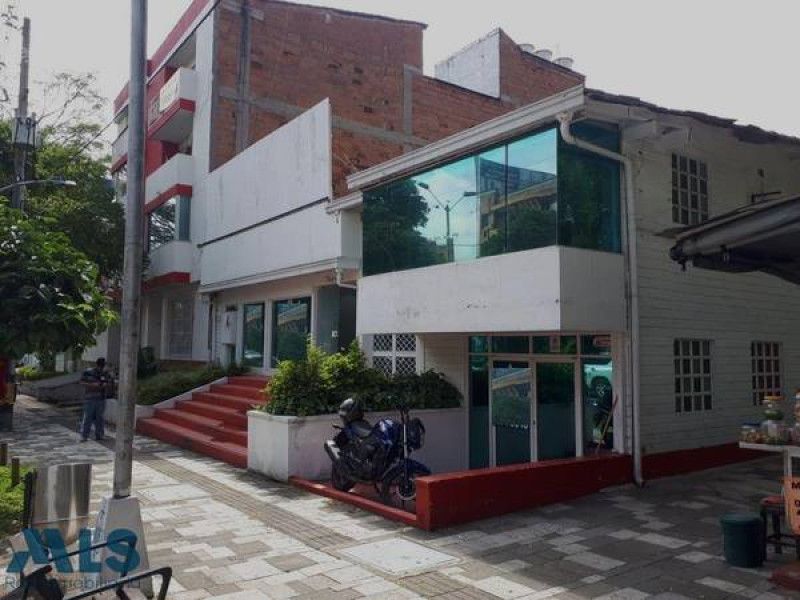 Casa en venta Antioquia Medellín El Nogal- Los Almendros 324 m2 Habitaciones 6 Baños 3 Garajes 1 Precio $3300000000