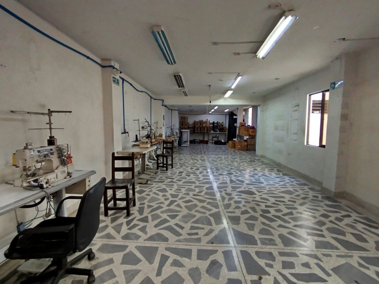Local en arriendo Antioquia Medellín Jesus Nazareno 260 m2 Habitaciones 0 Baños 3 Garajes 0 Precio $3700000