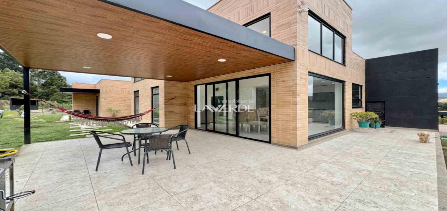 Casa en venta Cundinamarca Tocancipá Tocancipá 350 m2 Habitaciones 4 Baños 5 Garajes 4 Precio $2100000000