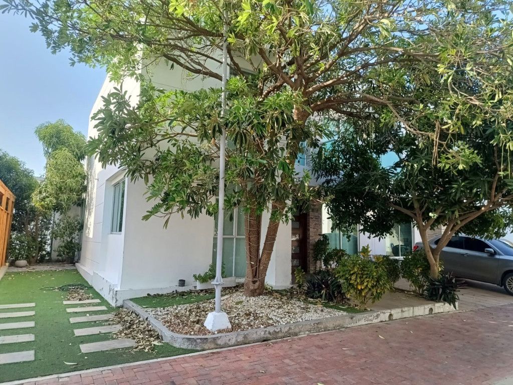 Casa en arriendo Atlántico Puerto Colombia Cr Lomas De Villa Campestre 180 m2 Habitaciones 3 Baños 4 Garajes 2 Precio $4671000