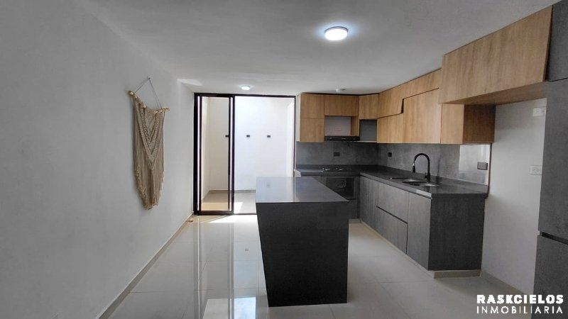 Casa en arriendo Antioquia Medellín Belencito 250 m2 Habitaciones 4 Baños 2 Garajes 1 Precio $4300000