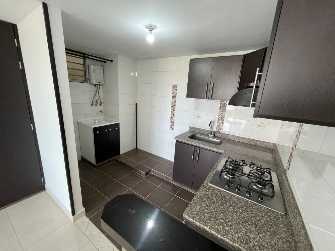 Apartamento en arriendo Tolima Ibagué Caminos Del Bosque 52 m2 Habitaciones 2 Baños 1 Garajes 1 Precio $1200000