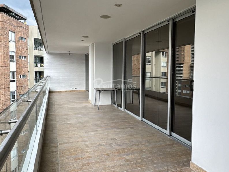 Apartamento en arriendo Antioquia Medellín El Castillo 226 m2 Habitaciones 3 Baños 4 Garajes 2 Precio $16000000