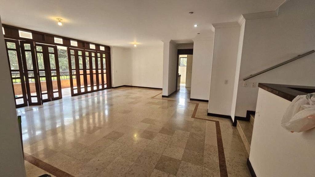 Apartamento en arriendo Valle Del Cauca Cali Urbanización Río Lili 200 m2 Habitaciones 3 Baños 3 Garajes 2 Precio $4000000