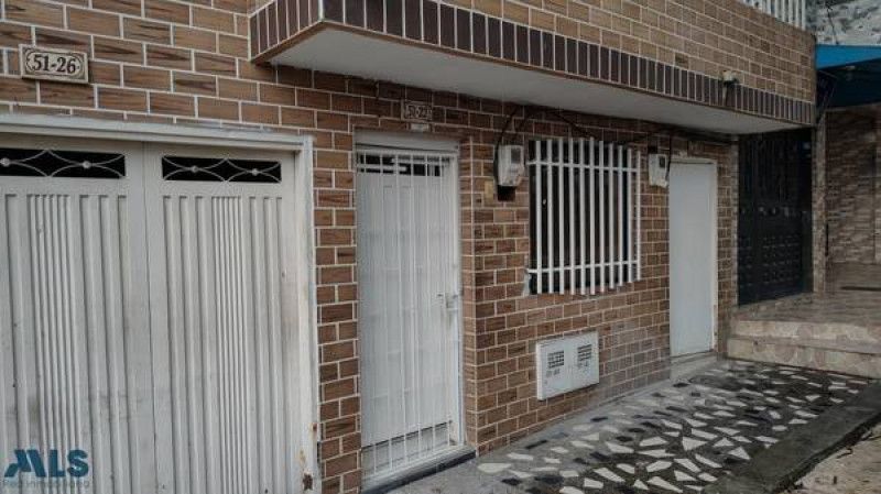 Casa en venta Antioquia Medellín Miranda 220 m2 Habitaciones 7 Baños 5 Garajes 1 Precio $799000000