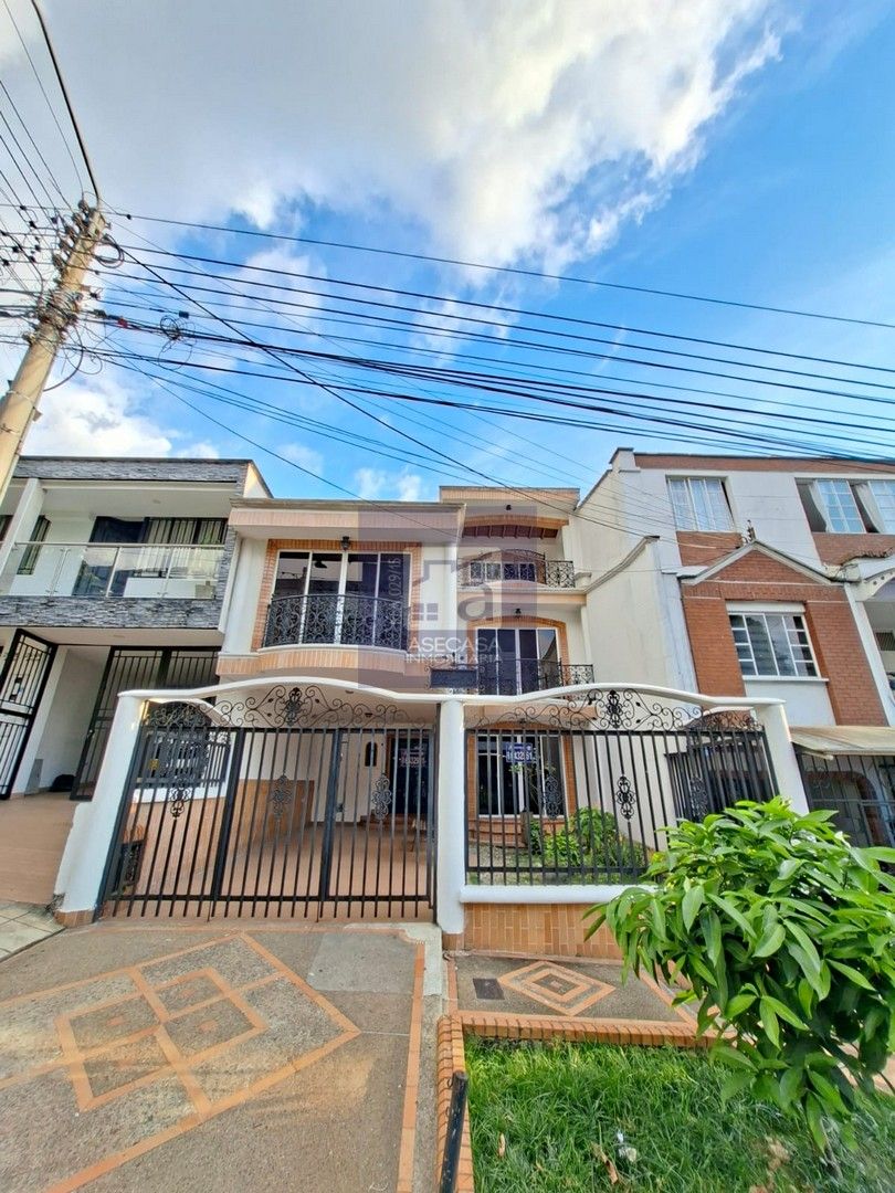 Casa en arriendo Santander Bucaramanga Diamante Ii Etapa 273 m2 Habitaciones 6 Baños 3 Garajes 0 Precio $4500000