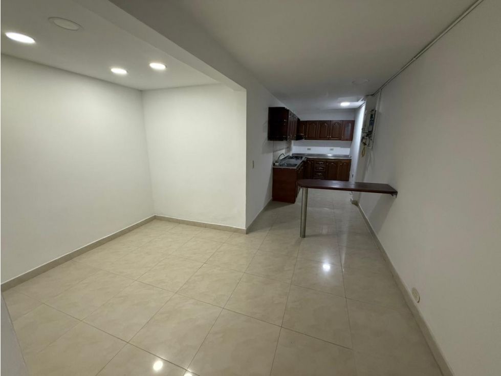 Casa en arriendo Antioquia Medellín Santa Monica 180 m2 Habitaciones 5 Baños 3 Garajes 0 Precio $4200000