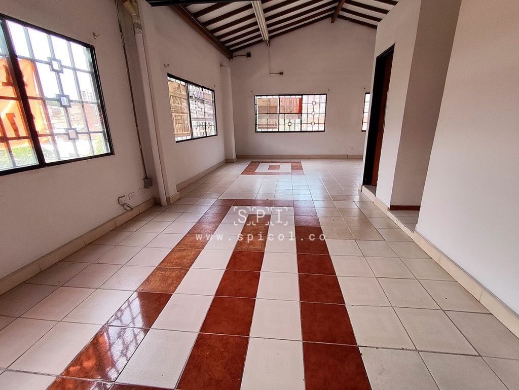 Bodega en arriendo Antioquia Medellín El Chagualo 70 m2 Habitaciones 0 Baños 2 Garajes 0 Precio $2000000
