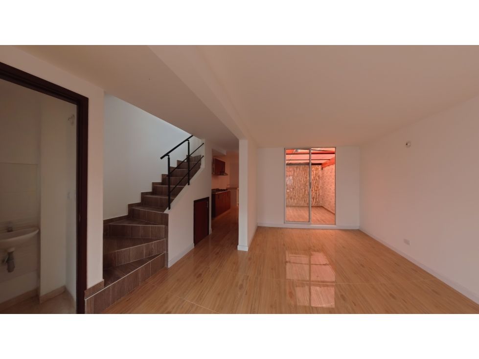 Casa en venta Cundinamarca Madrid Cr Alameda Del Rio 116 m2 Habitaciones 3 Baños 3 Garajes 0 Precio $390000000