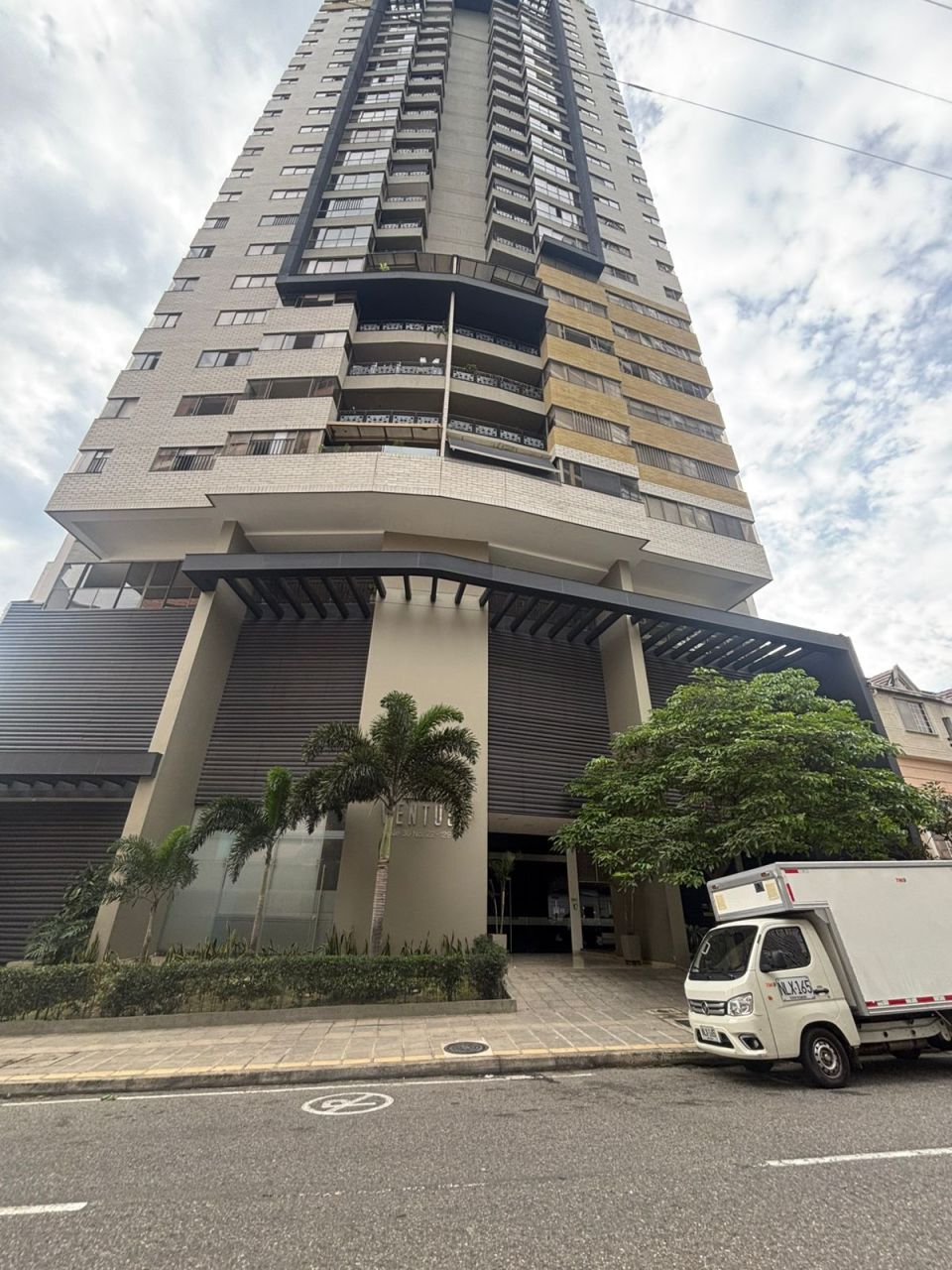 Apartamento en venta Santander Floridablanca Cr Orquideas 85 m2 Habitaciones 2 Baños 2 Garajes 1 Precio $540000000