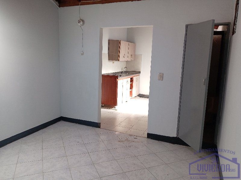 Casa en arriendo Antioquia Medellín Guayabal 80 m2 Habitaciones 3 Baños 2 Garajes 0 Precio $2000000