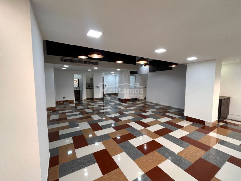 Oficina en arriendo Antioquia Medellín Santa Maria De Los Angeles 108 m2 Habitaciones 0 Baños 2 Garajes 1 Precio $12500000