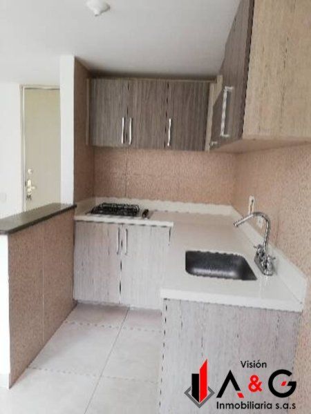 Apartamento en arriendo o venta Antioquia Bello El Mirador 50 m2 Habitaciones 3 Baños 2 Garajes 1 Precio venta $240000000 Precio arriendo $1600000