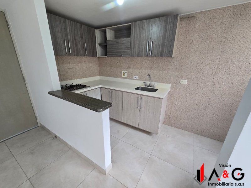 Apartamento en arriendo o venta Antioquia Bello El Mirador 50 m2 Habitaciones 3 Baños 2 Garajes 1 Precio venta $240000000 Precio arriendo $1600000