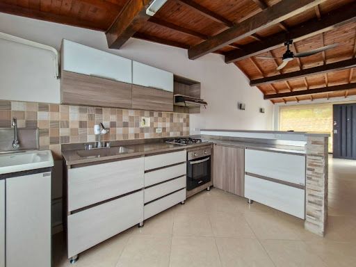 Casa en arriendo Antioquia Envigado Trianon 65 m2 Habitaciones 3 Baños 1 Garajes 0 Precio $2400000