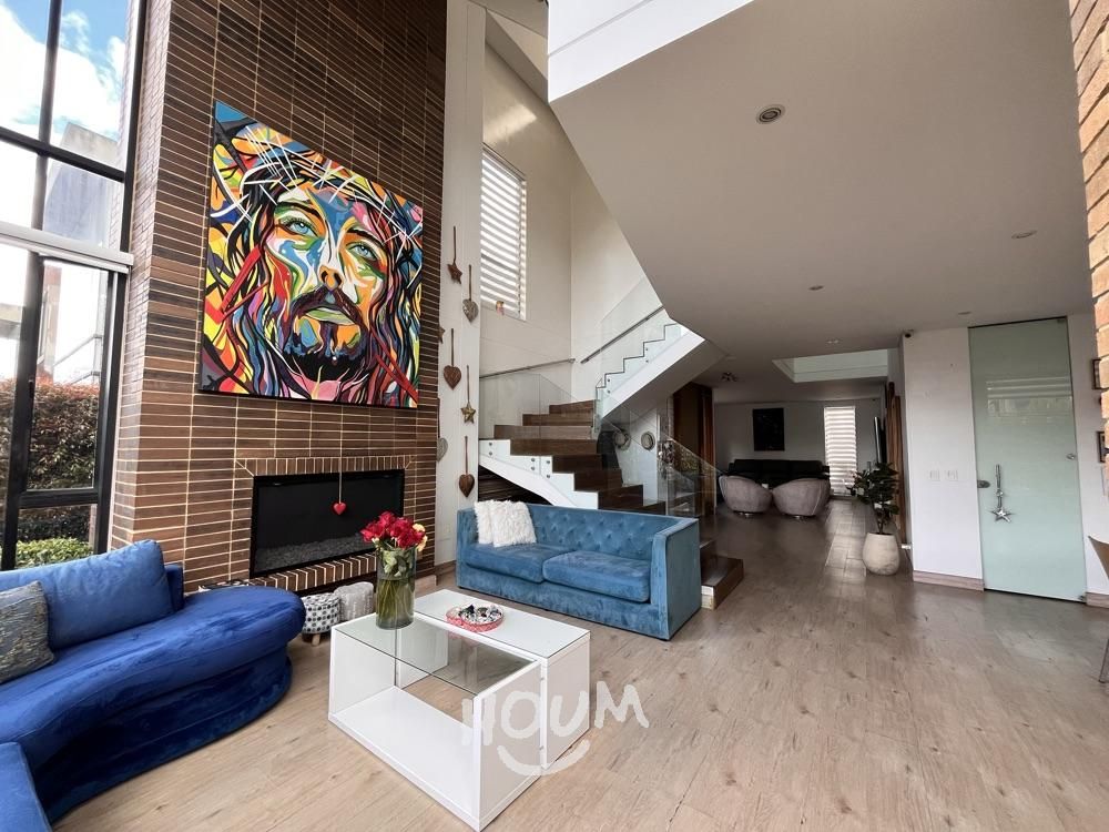 Casa en arriendo Cundinamarca Bogotá Altos De Suba 272 m2 Habitaciones 3 Baños 5 Garajes 3 Precio $11500000