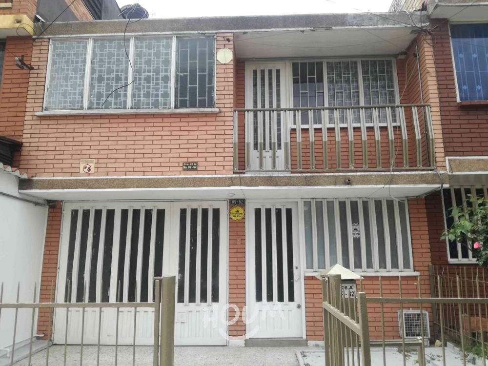 Casa en venta Cundinamarca Bogotá La Serena 120 m2 Habitaciones 6 Baños 2 Garajes 1 Precio $650000000