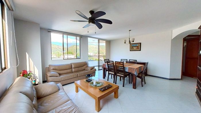 Apartamento en venta Valle Del Cauca Cali El Refugio 125 m2 Habitaciones 3 Baños 4 Garajes 2 Precio $496000000