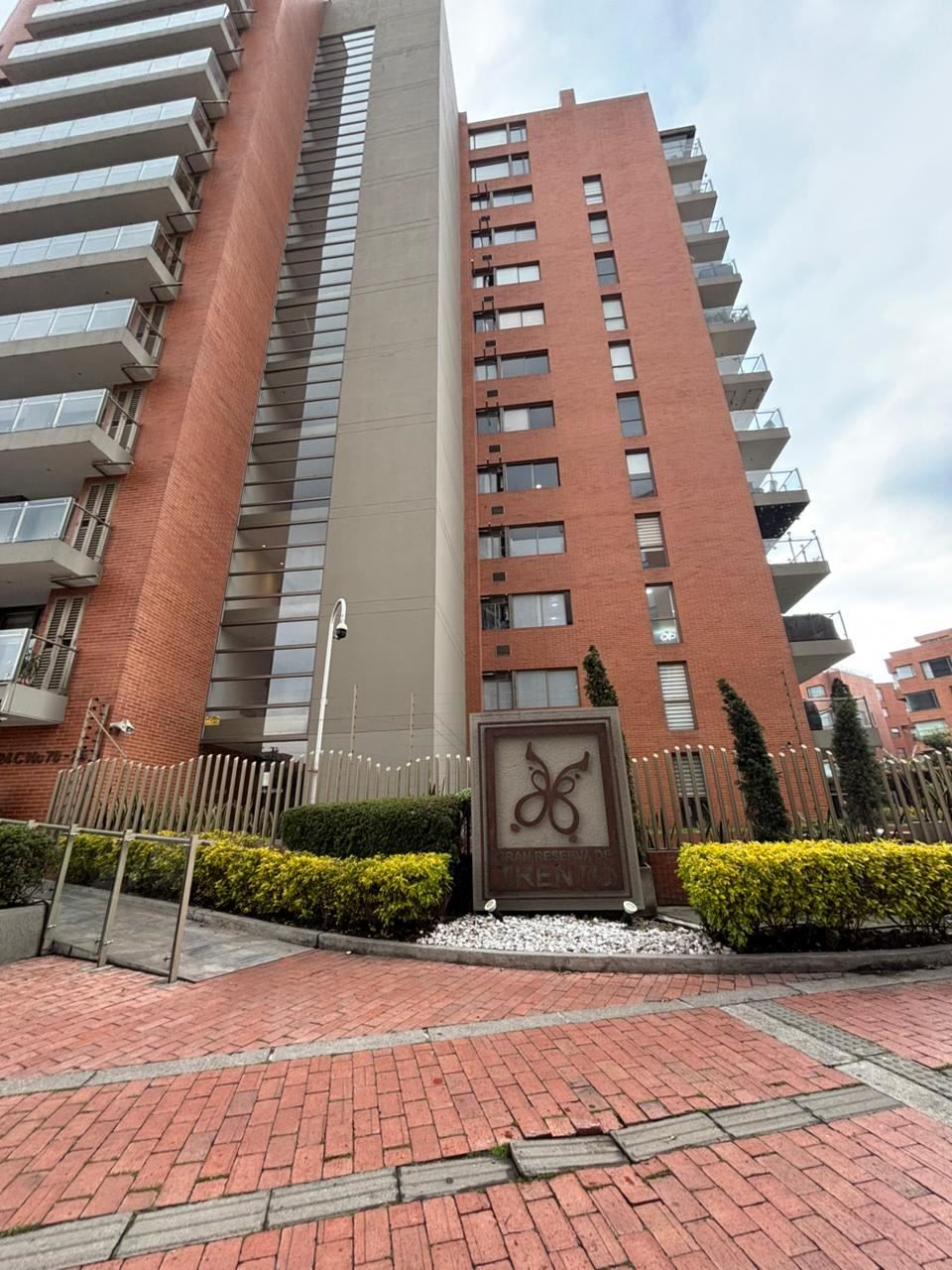 Apartamento en venta Cundinamarca Bogotá La Esperanza Norte 180 m2 Habitaciones 4 Baños 4 Garajes 3 Precio $2500000000