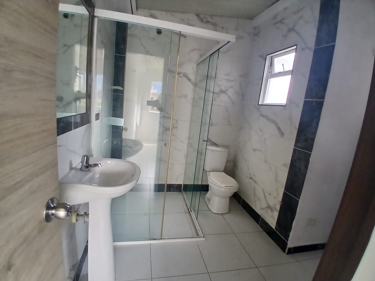 Apartamento en arriendo Antioquia Bello La Cabaña 75 m2 Habitaciones 3 Baños 2 Garajes 0 Precio $1900000