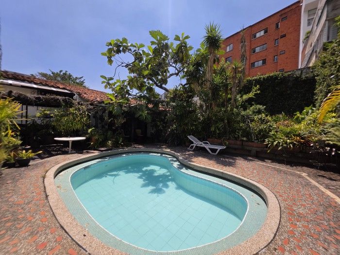 Casa en venta Valle Del Cauca Cali Arboledas 385 m2 Habitaciones 4 Baños 4 Garajes 2 Precio $1300000000