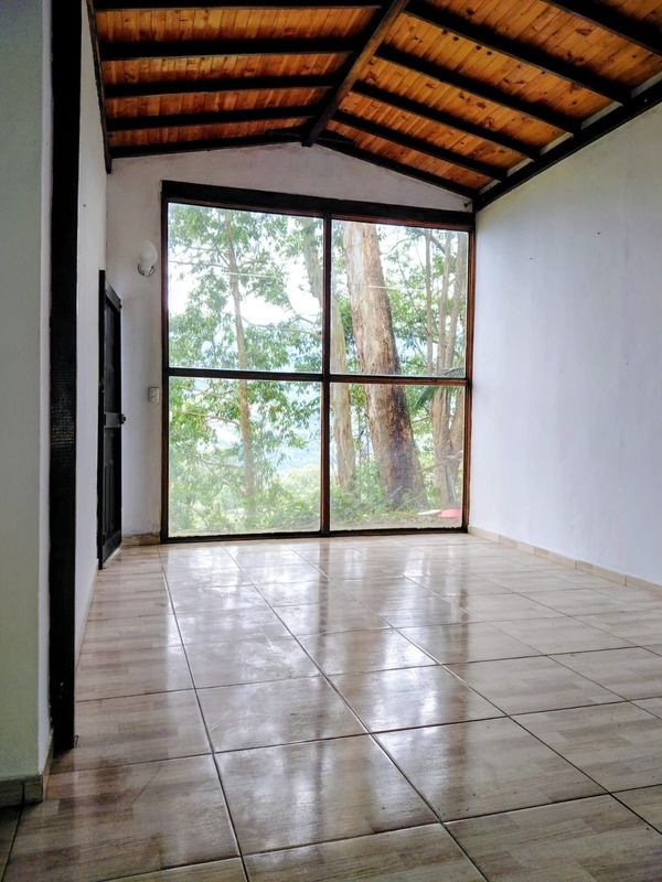 Casa Campestre en arriendo Antioquia Medellín Naranjitos 84 m2 Habitaciones 3 Baños 2 Garajes 2 Precio $2700000
