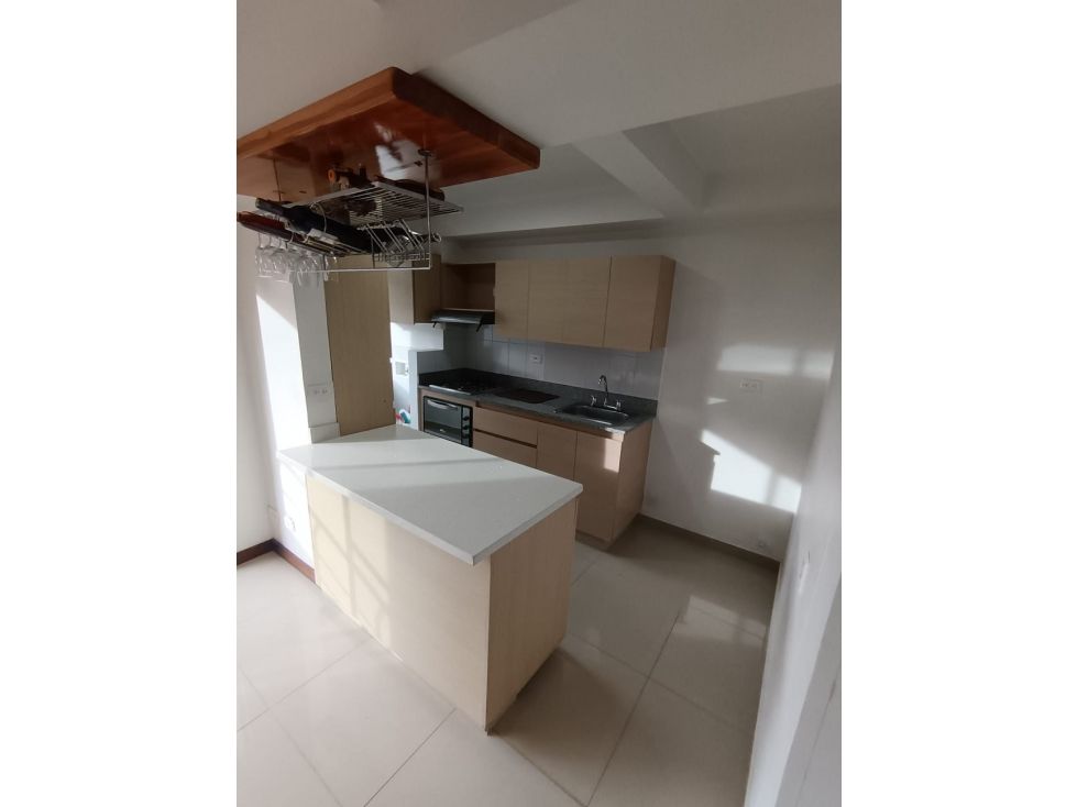 Apartamento en arriendo Antioquia Medellín Santa Rosa De Lima 70 m2 Habitaciones 3 Baños 2 Garajes 1 Precio $3200000