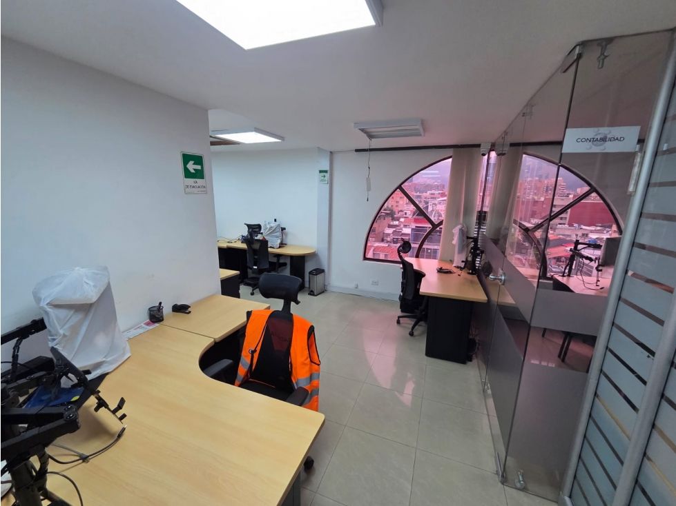 Oficina en venta Cundinamarca Bogotá Molinos Norte 249 m2 Habitaciones 0 Baños 4 Garajes 2 Precio $1800000000