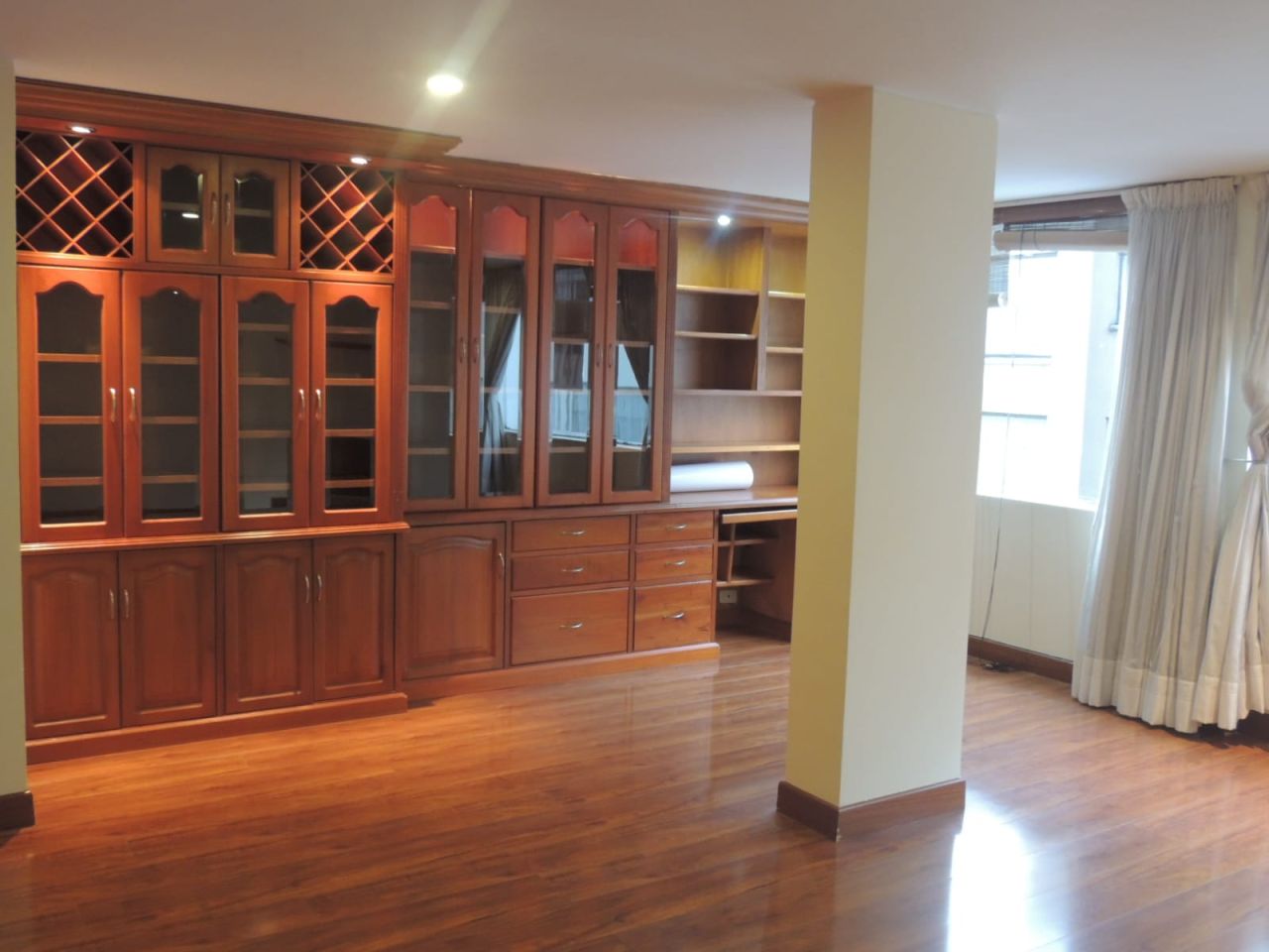 Apartamento en arriendo o venta Cundinamarca Bogotá Santa Barbara Central 7818 m2 Habitaciones 2 Baños 2 Garajes 0 Precio venta $550000000 Precio arriendo $5500000