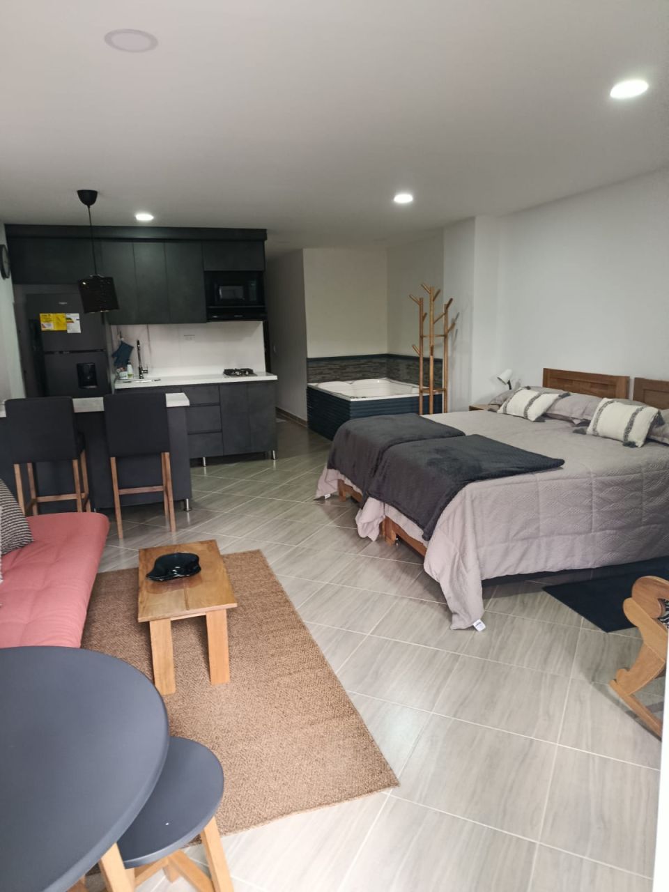 Apartaestudio en arriendo Antioquia Medellín Rosales 55 m2 Habitaciones 1 Baños 1 Garajes 0 Precio $3500000
