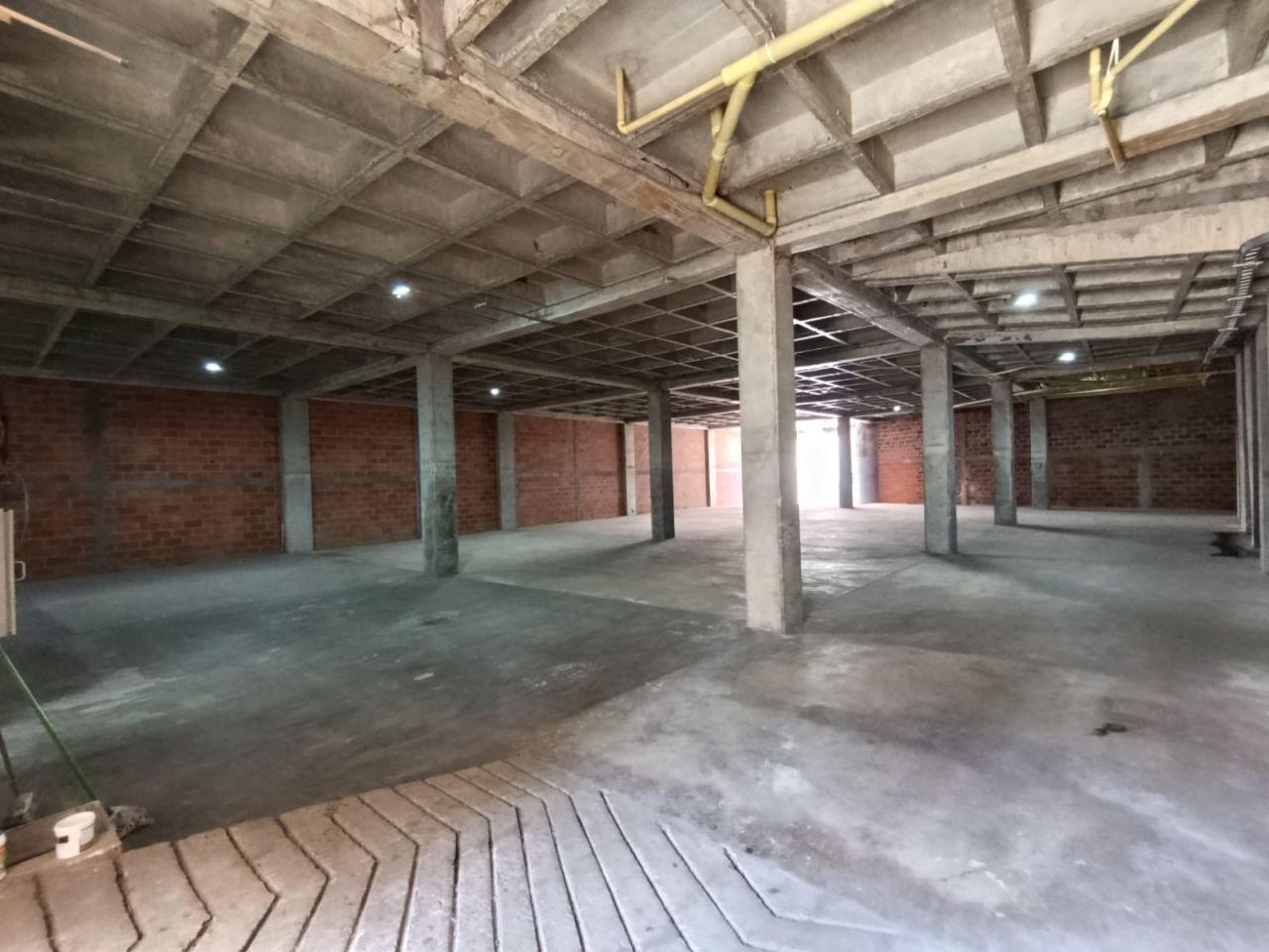 Bodega en arriendo Antioquia La Estrella Bellos Aires 700 m2 Habitaciones 0 Baños 2 Garajes 3 Precio $28175000