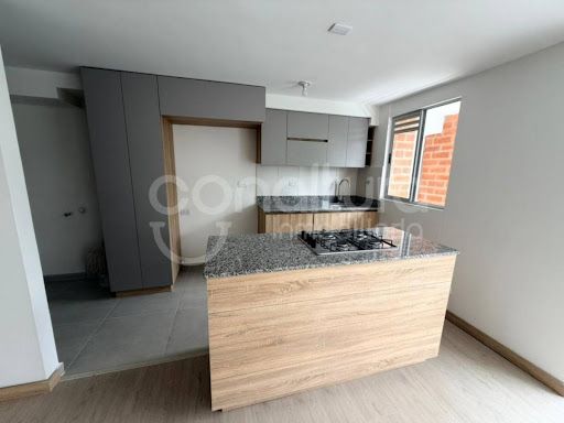 Apartamento en arriendo Antioquia Medellín Altamira 68 m2 Habitaciones 2 Baños 2 Garajes 1 Precio $2900000