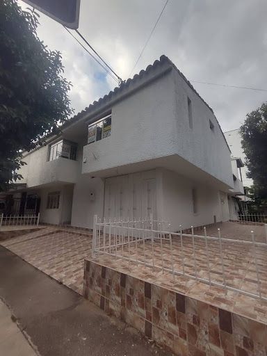 Casa en arriendo Santander Bucaramanga Provenza 240 m2 Habitaciones 4 Baños 4 Garajes 2 Precio $3500000
